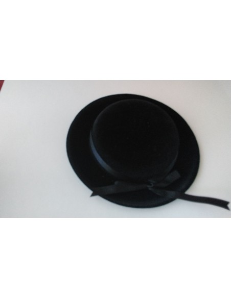Sombrero de terciopelo negro